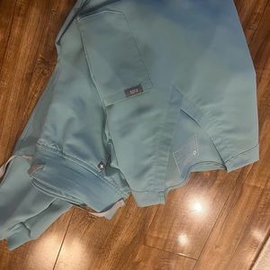 FIGS SMALL SEAGLASS SCRUBS